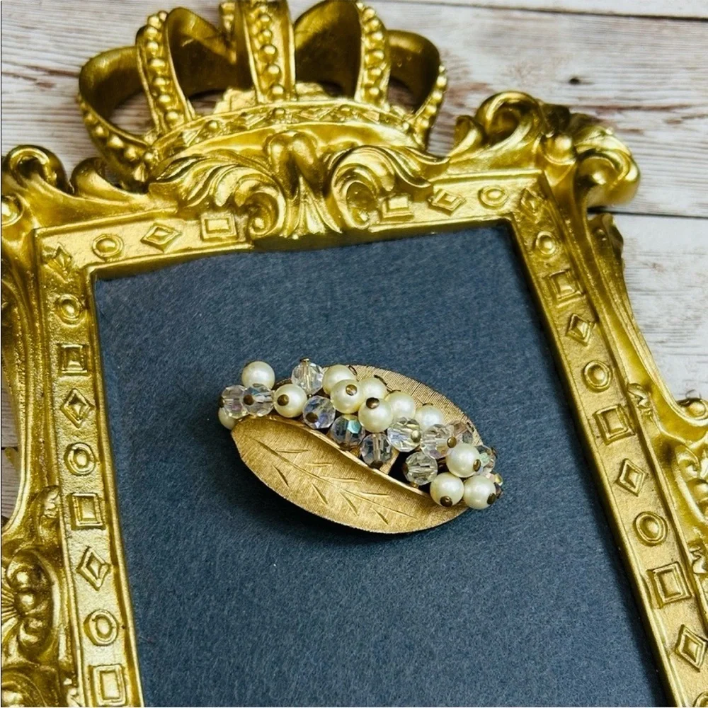 Elegant Gold and Pearl Crystal AB Women's Brooch